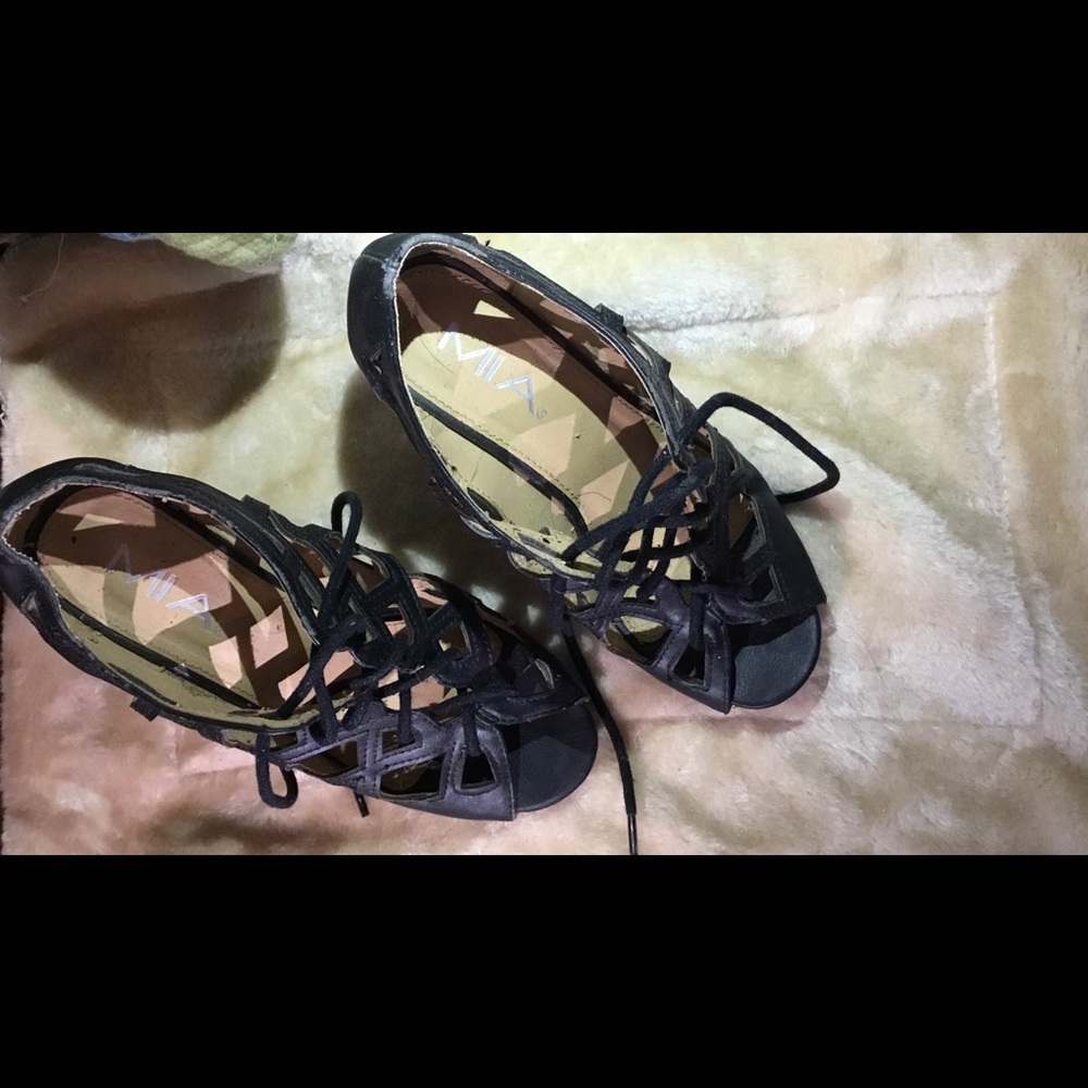 Mia blk open toed 3” heel